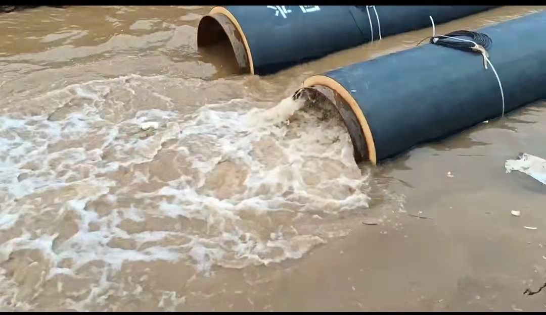 鸠江石油管道清洗自来水管道清洗,清洗管道内壁附着物泥沙！！